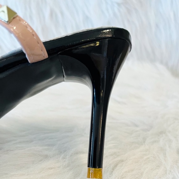 Black Gold Studded Pointed Heels Sz 7 - Picture 5 of 9